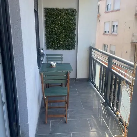 Spacieux Neuf - France